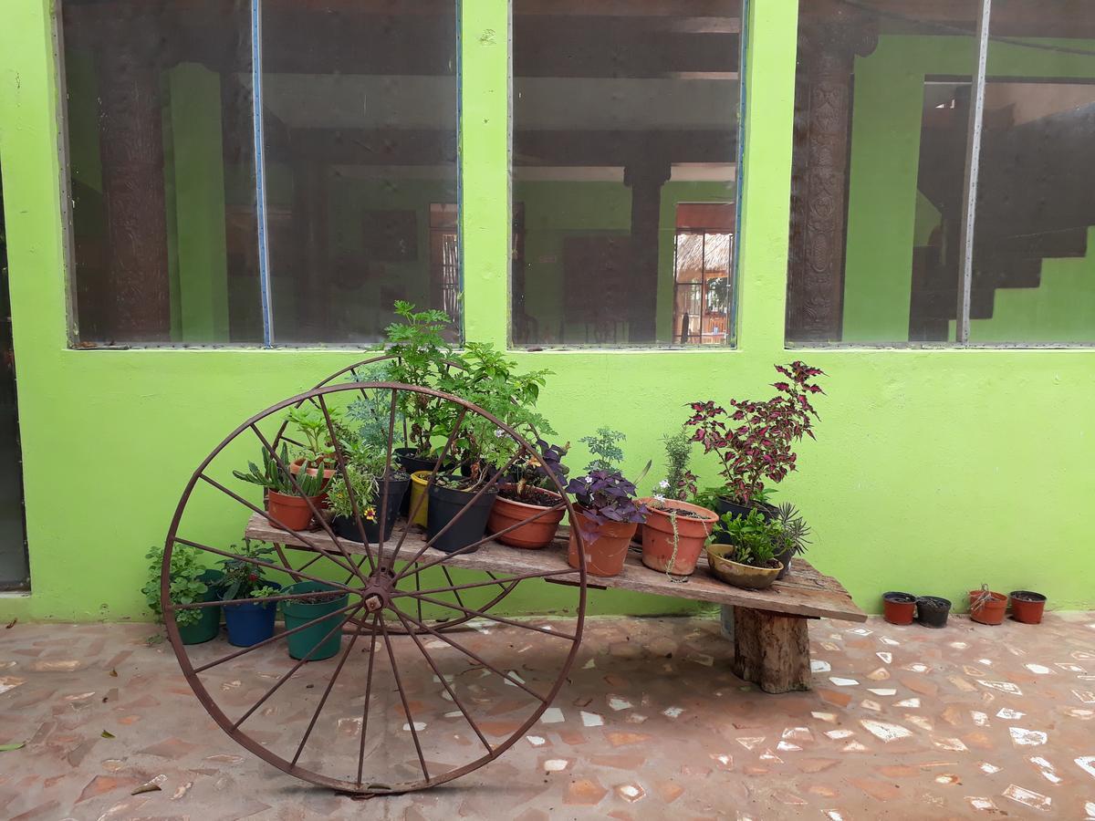 El Chac Mool Bed and Breakfast Santa Elena Esterno foto
