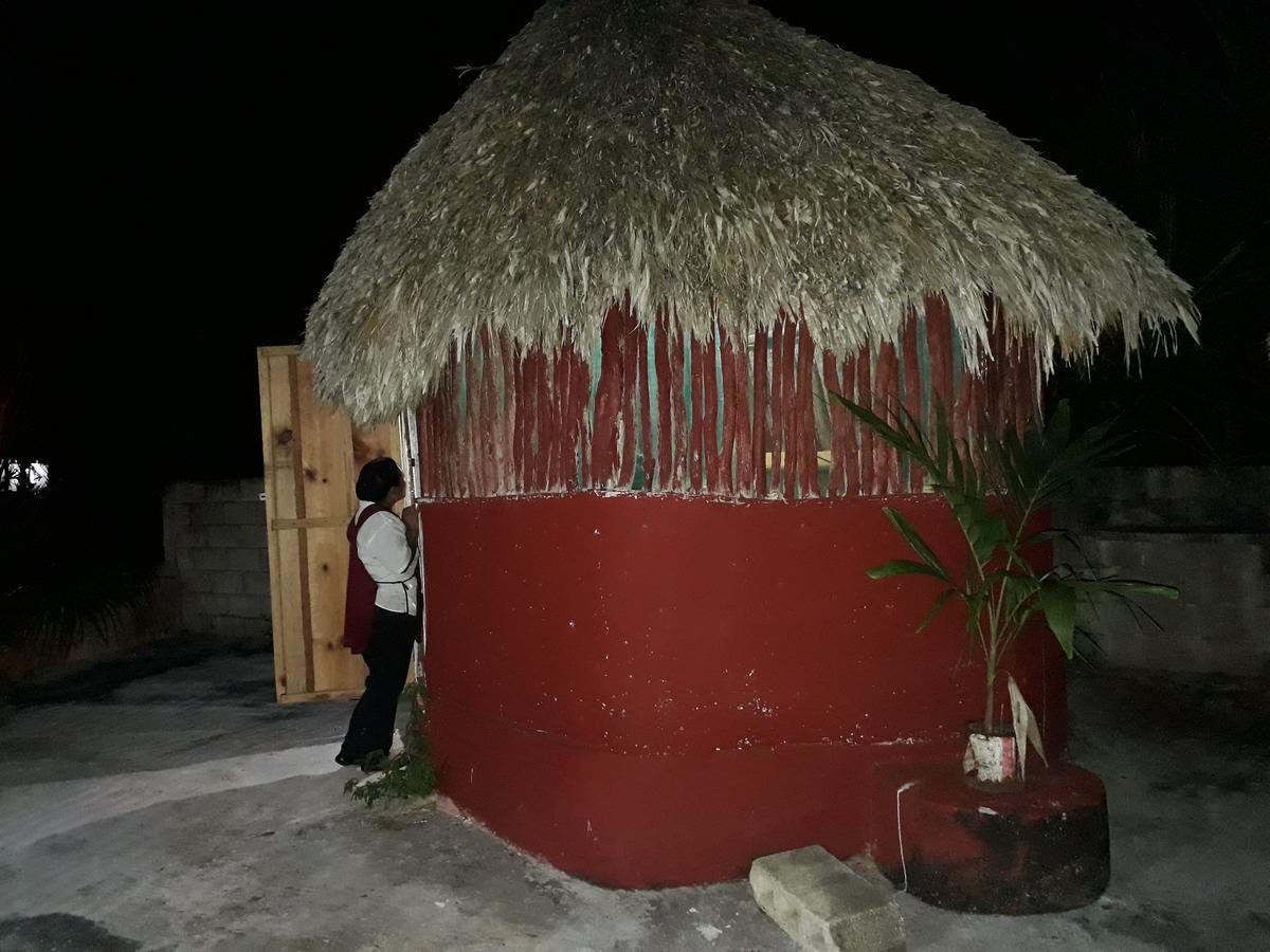 El Chac Mool Bed and Breakfast Santa Elena Esterno foto